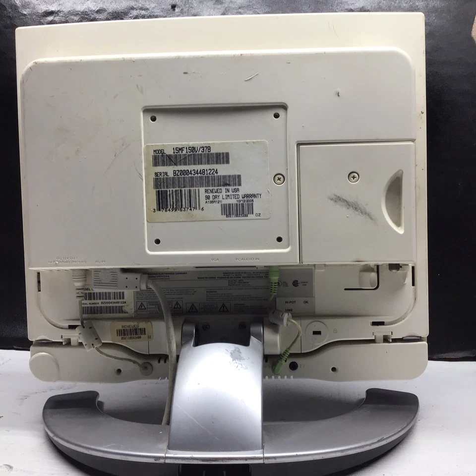 Philips Magnavox 150T4 15 Inch LCD Flat Monitor Retro Gaming T.V. +S Video Port - Image 3 of 4