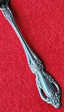 Oneida RAPHAEL  Stainless Distinction Deluxe Silverware Flatware Floral U SELECT