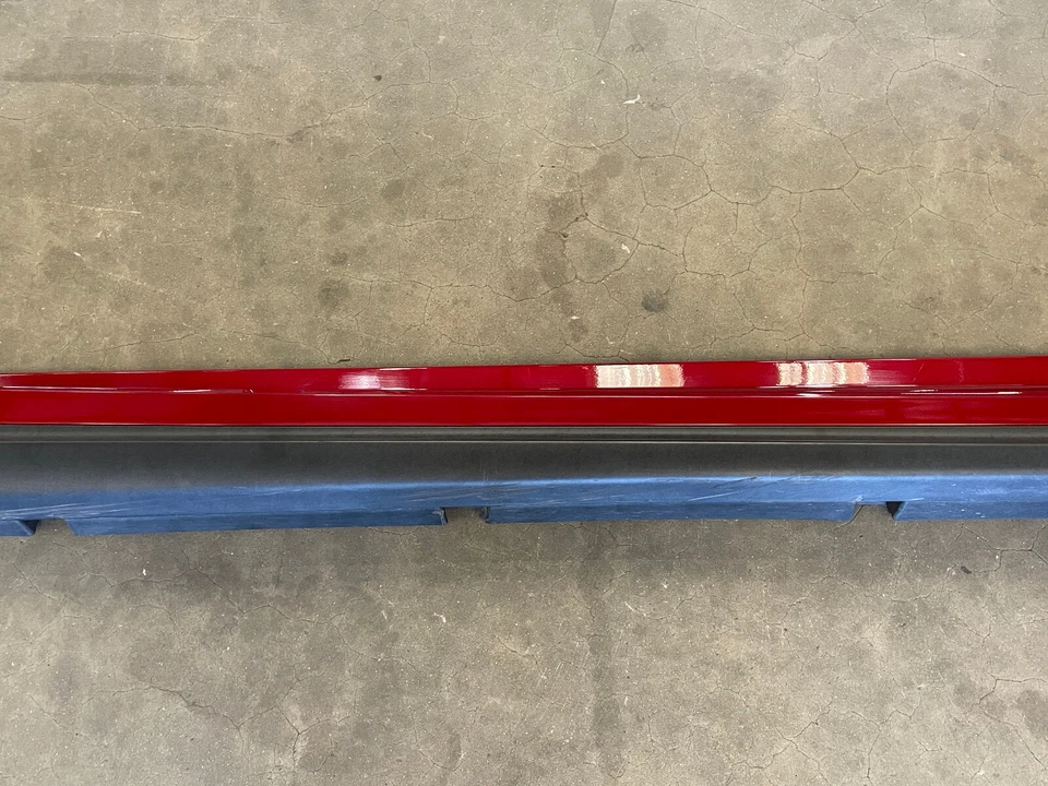 14-17 Maserati Ghibli S Falda Lateral Derecha Panel Balancín Moldura Borde Rojo 1504 OEM Foto 3 de 4