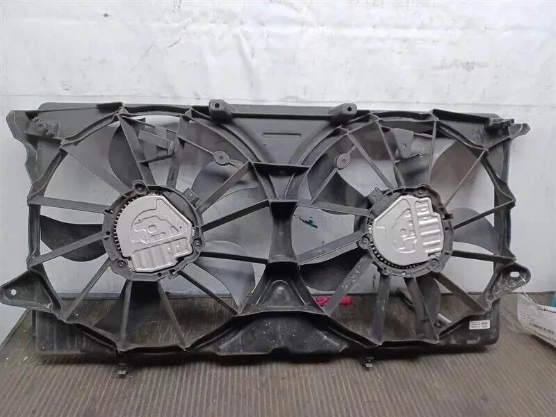 2014-2018 Chevy Silverado GMC Sierra 1500 Radiator Motor Cooling Fan Assembly Foto 2 de 4