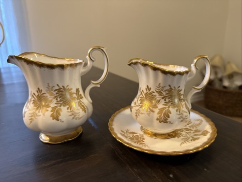 VTG ROYAL ALBERT GOLDEN GLORY 26 Pc Coffee/ Tea Set, 2 Pots, Sugar/ CreamersEUC - Picture 6 of 17