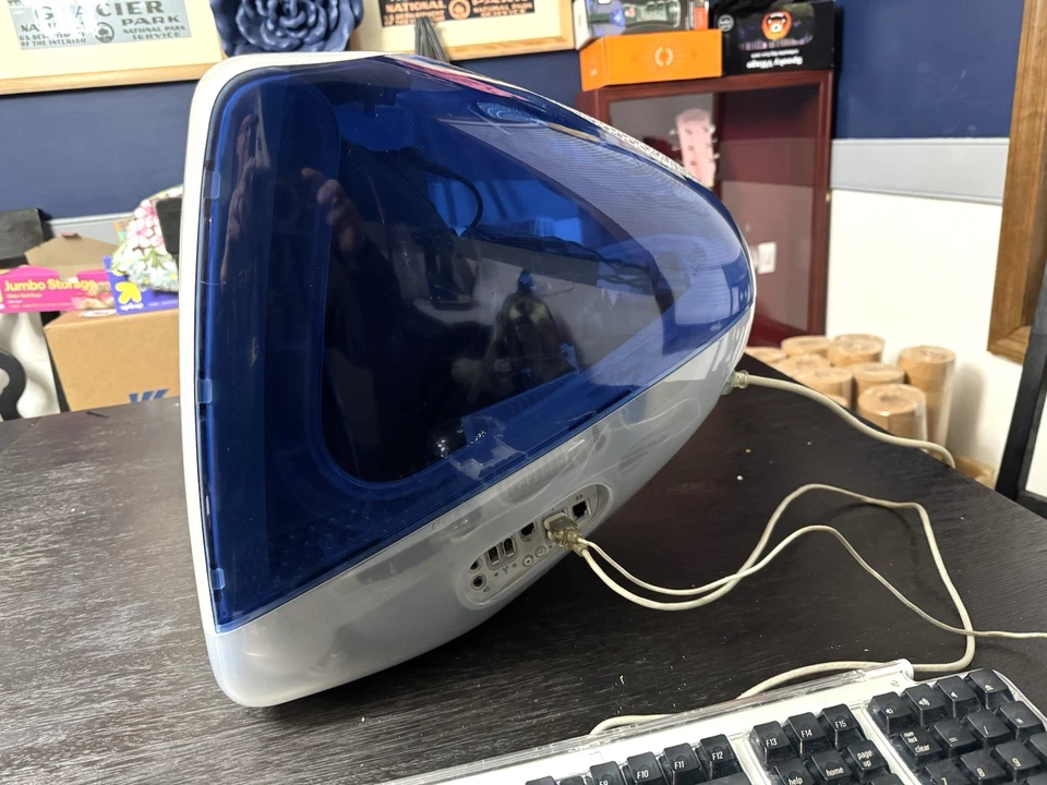 iMac M5521 Blue Vintage 2001 Computer Mac OS 9.2 In Original Box and Working - Image 3 of 4