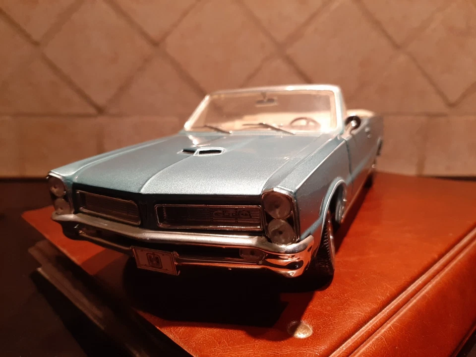 1/18 Pontiac GTO Cabriolet Maisto ORIGINALE - Immagine 3 di 4