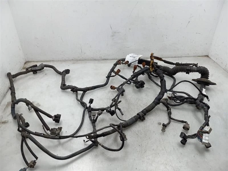 00 01 02 Arnés de cables del motor Toyota 4 RUNNER 82121-3N040 Foto 2 de 4