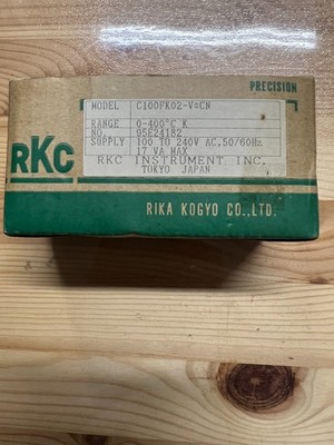 RKC C100FK02-V*CN Temperature Controller REX-C100 Series, New.