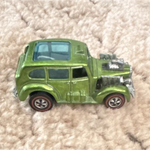 New ListingHot Wheels Redlines Cockney Cab Green Diecast 1:64 Car