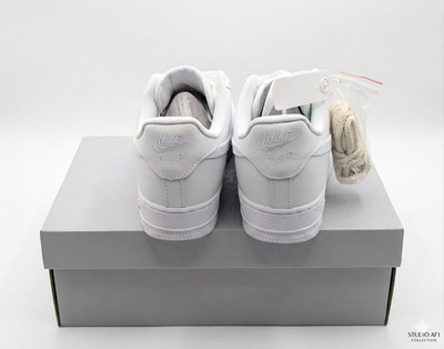 Nike Air Force 1 '07 Low Top White Leather Lace-Up Sneakers New w/ Box