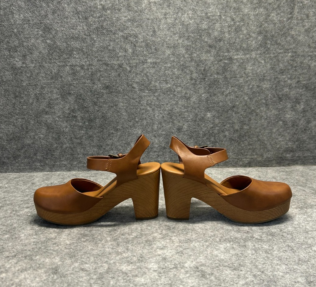 Universal Thread - Marcia Platform Heeled Clogs -… - image 2