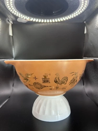 Vintage PYREX Early American #442 Cinderella Mixing Bowl 1.5 qt Brown Gold