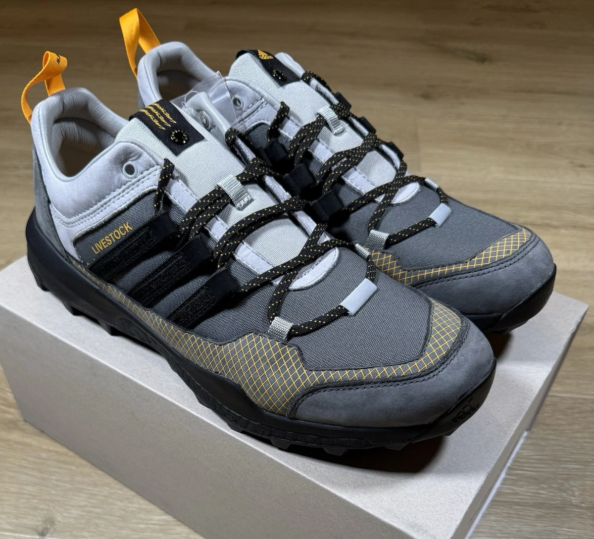 猛虎掛軸　翠石　Y281 adidas Livestock x Terrex Skychaser Stone for Sale | Authenticity
