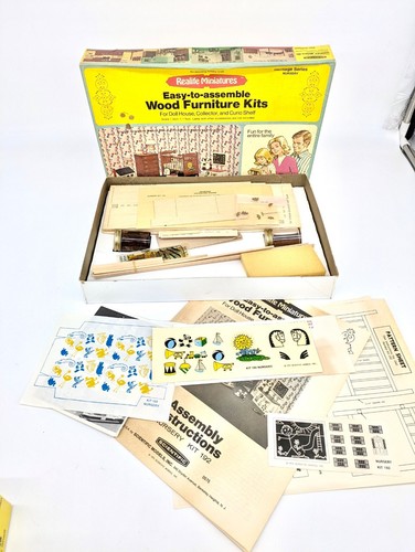 Realife Miniatures Wood Furniture Kit Lot Bedroom, Living Room, Nursery, Kitchen - Picture 4 of 13