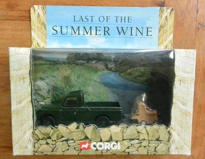 land rover + Compo Last Of The Summer Wine Corgi CC07403. 1/43 neuf en boîte ! - Photo 1/4
