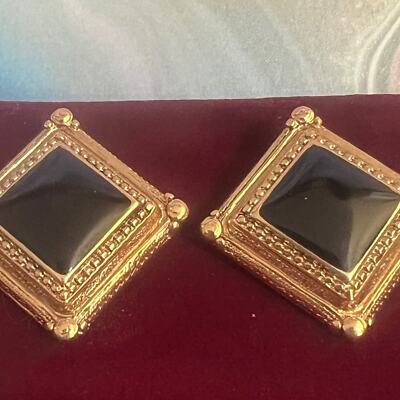 Vintage Signed - GJD Ginnie Johansen Clip Goldtone Black Diamond Shape Earring