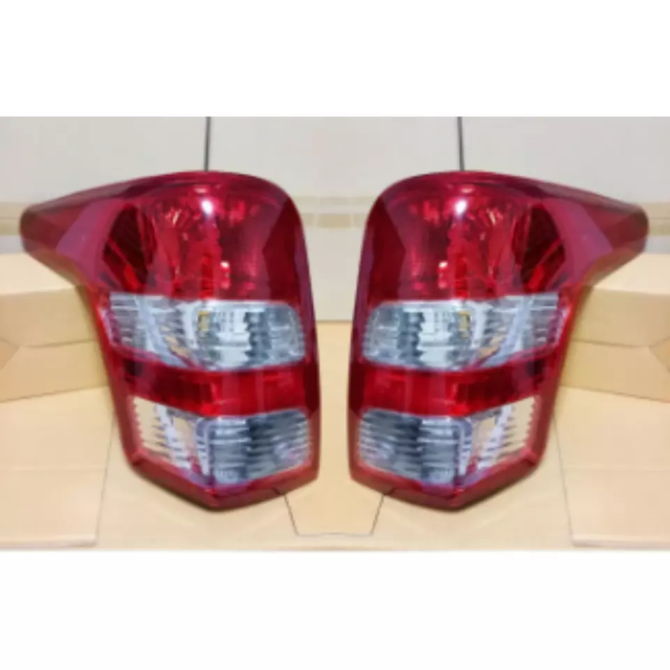 Luz trasera derecha lámpara trasera izquierda apta para camioneta Mitsubishi L200 Triton 20. Foto 3 de 4