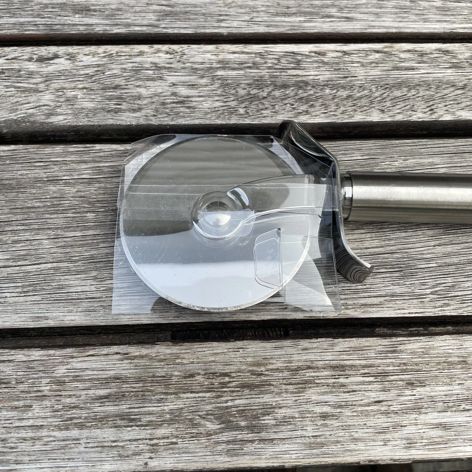 Williams Sonoma Rösle Pizza Wheel Stainless Steel Scuffed 7” NWOB - Image 3 of 4