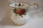 Vintage Queen's FBC Red & Yellow Rose Teacup & Saucer — photo 4