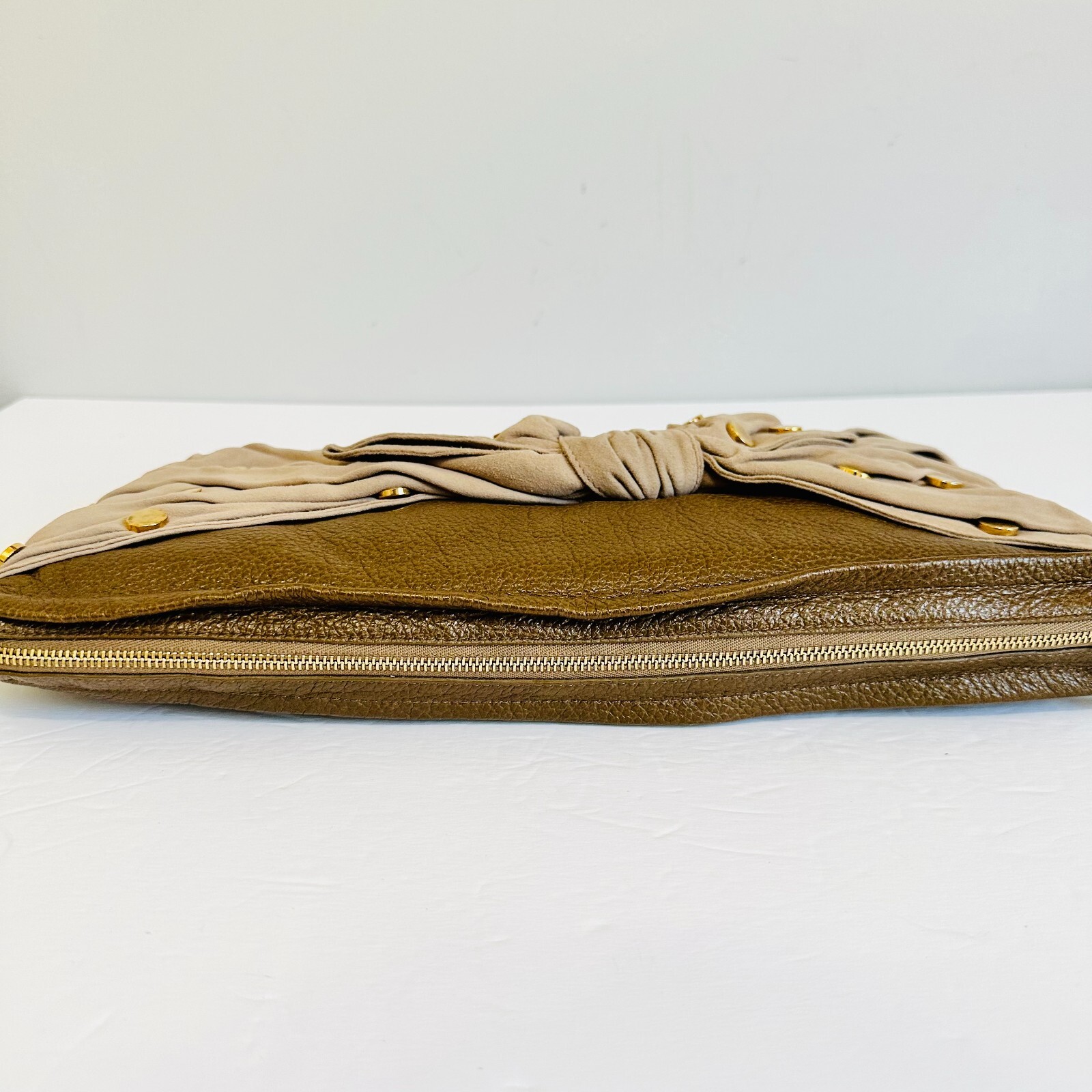 AUTHENTIC CHLOE LEATHER AND SUEDE BOW CLUTCH WITH DUST BAG AND COA MADE IN ITALY image 5