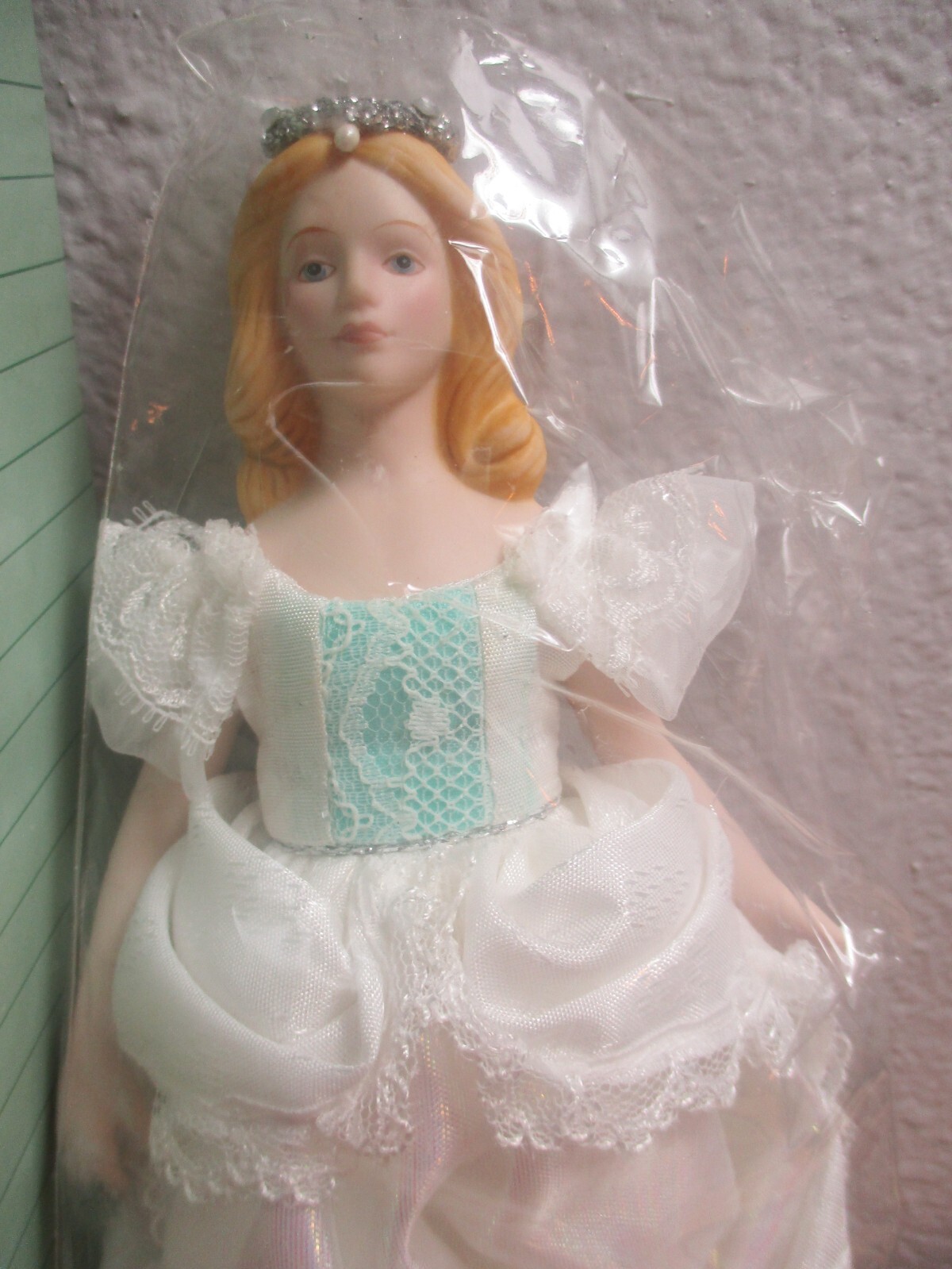 NIOB Vintage Avon collectible Fairy Princess porcelain sealed Doll original box 