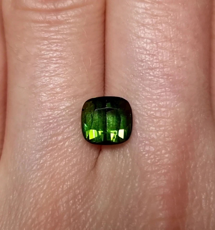 IF 2.60Ct Natural Tourmaline gemstone, Radiant Cut, 7,7x7,3x6,2mm, Afghanistan - Image 2 of 4