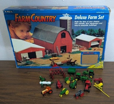 1/64 Ertl Farm Country Deluxe Farm Set #4243 READ
