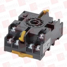 OMRON P2CF-11 / P2CF11 (BRAND NEW)