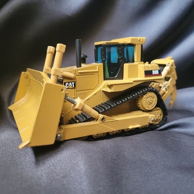 NZG Caterpillar CAT D9R Planierraupe 1:50   No. 451   Made in W. Germany