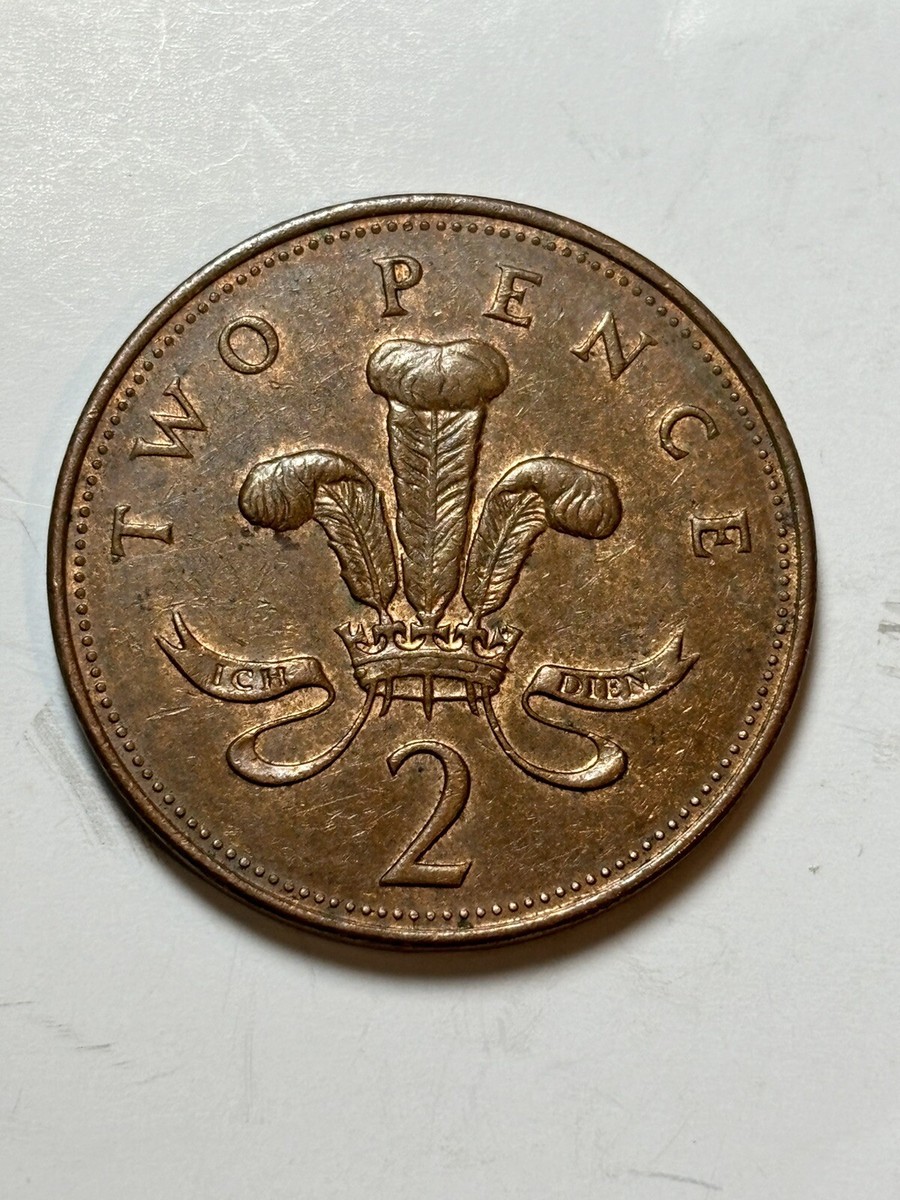 英国　エリザベス2世  2006年　５ポンド　白銅貨　2セット　オリジナルケース 英国 エリザベス2世 2006年 5ポンド 白銅貨 2セット オリジナル