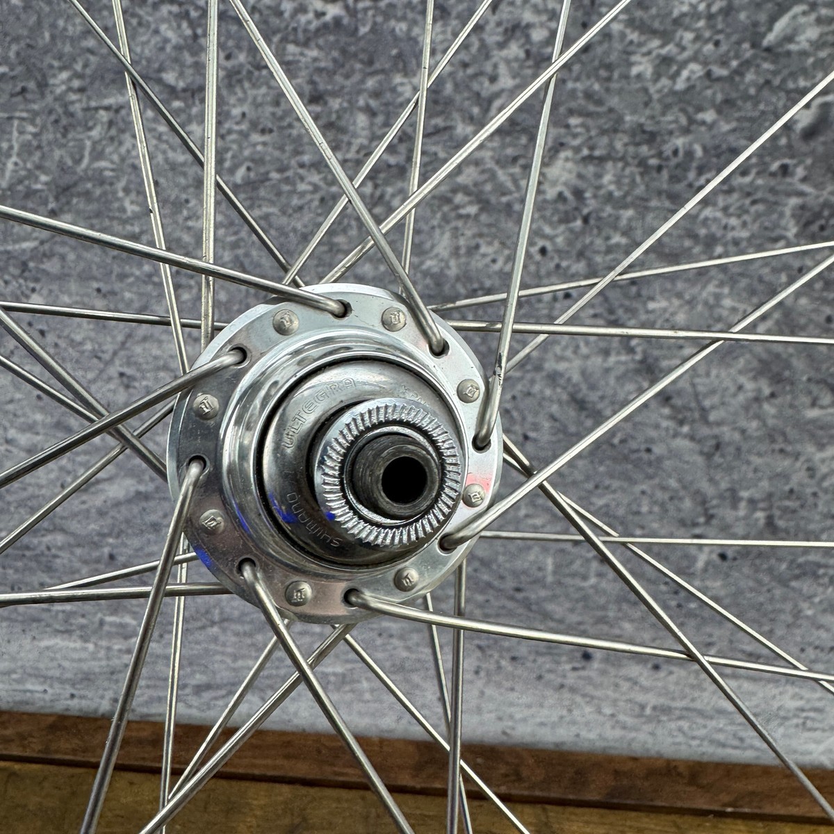 Vintage Mavic 700c CXP21 Rear Wheel Shimano Ultegra FH-6500