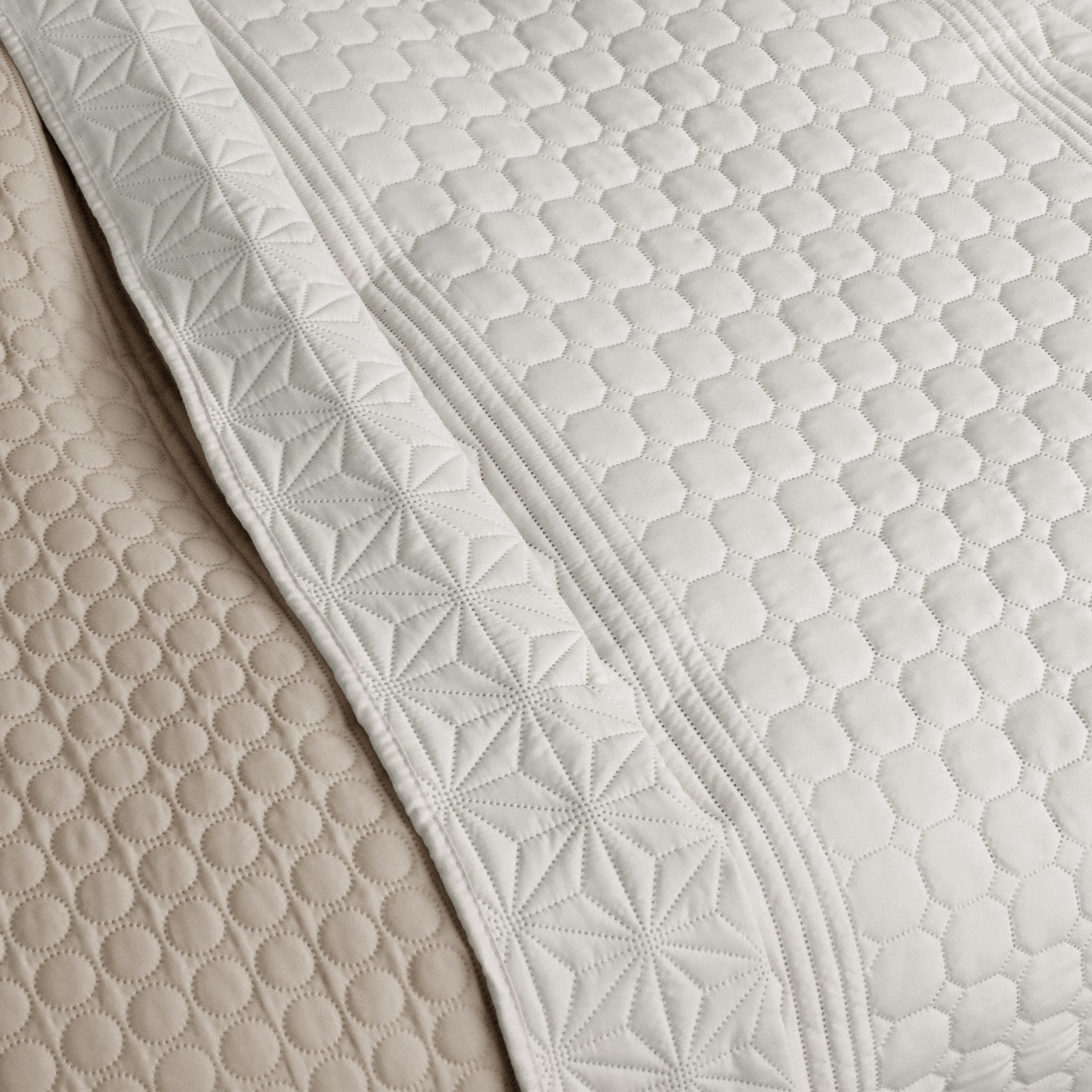 Вешалка для одежды Bett - Sofaüber из ворфа бежевого/кремового цвета, 200 x 220 см