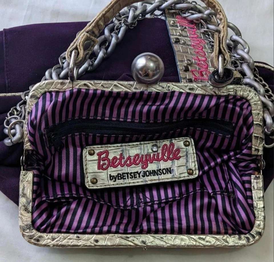 Vintage Velour Betsey Johnson Chain Purse Shoulder Or Handbag - Image 4 of 4