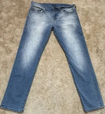 True Religion Men’s Jeans Geno Relaxed Slim Size 36 Blue Denim Brisk Wash 