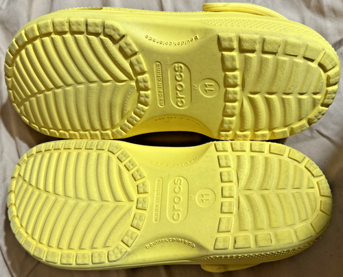 Crocs Unisex Classic Clogs - Lemon Yellow Size Men 11 / Women 13 - Picture 4 of 7