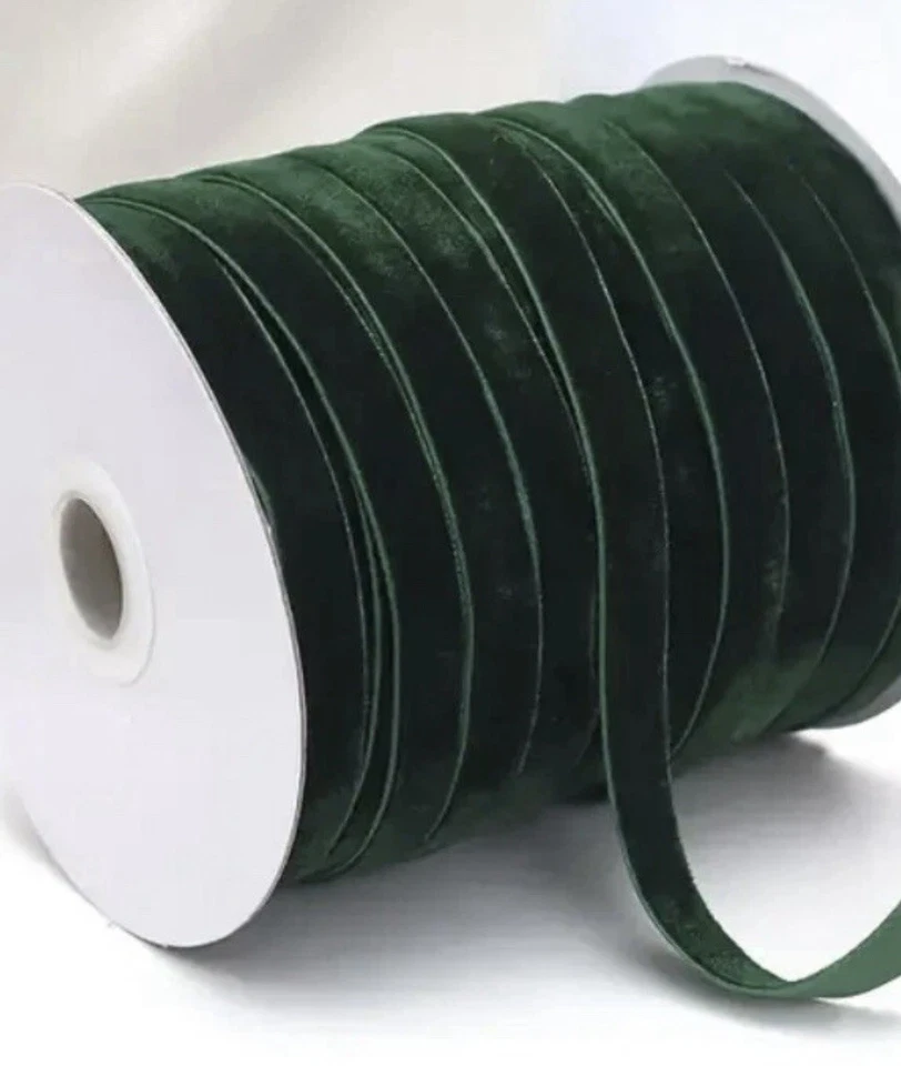 Christmas deep Green and Red velvet ribbon 10mm wide 4x 5m Lengths  20m total - Image 2 of 3
