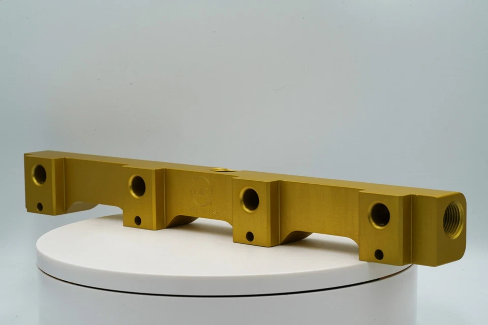 Riel de combustible Suzuki Hayabusa Billet 99-07 Foto 4 de 4