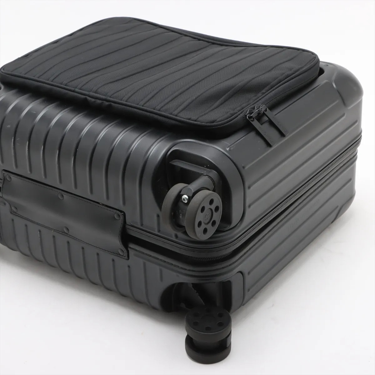 Rimowa essential sleeve polycarbonate x leather Carry case Black