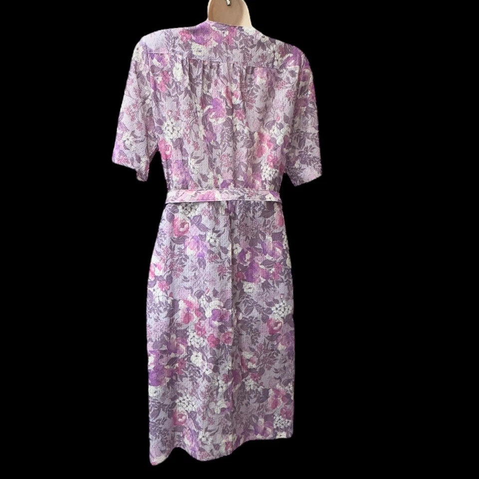 Large Garden Dress Lucite Buttons Art Deco Buckle Belt Vintage Purple Floral - Image 3 of 4