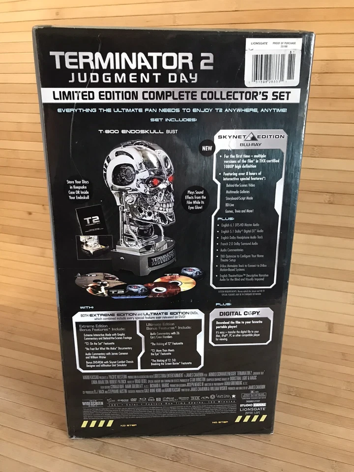 Terminator 2 Judgment Day 6-Disc Collector Set Endoskull Bust Limited Edition - Image 2 of 4