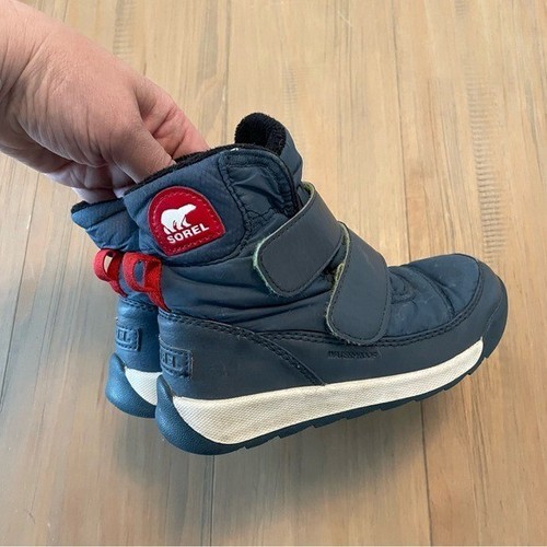 Stivali invernali Sorel bambino Whitney ll cinturino blu navy stivali sportivi isolati - Foto 6 di 11