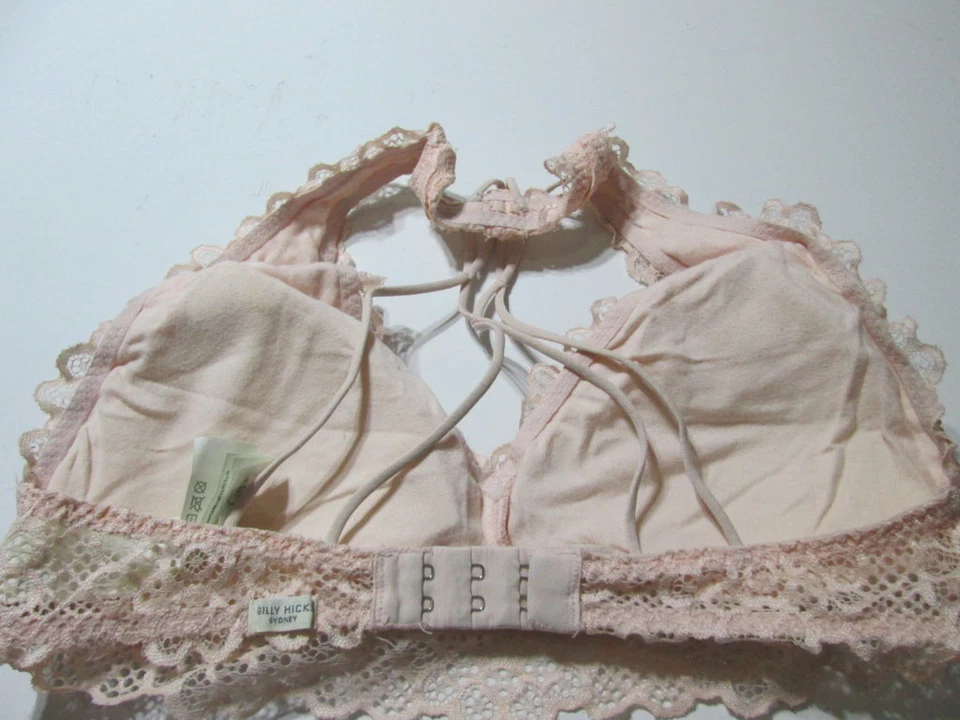 Sujetador Gilly Hicks Talla S Rosa Claro Forrado Inalámbrico Espalda Cruzada Bralette Ajustable Foto 2 de 4