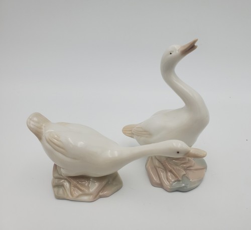 2 estatuillas vintage de gansos de porcelana Marbella Russ Berrie And Co 15493 - Imagen 1 de 9