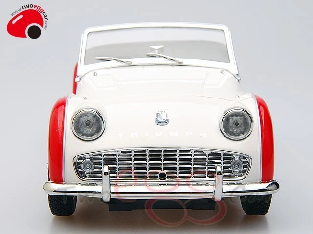 KYOSHO 1/18 Triumph TR3A - White/Red 08032WR - Image 4 of 4