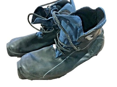 SALOMON Nordic Cross Country Ski Boots Size EU39 US6 SNS Profil 2345