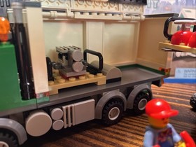 LEGO CITY: Cargo Truck (60020) 100% Complete w/Box and Manuals