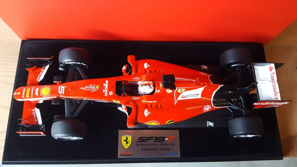 Looksmart Ferrari SF15-T #5 Sebastian Vettel Belgium 2015 900th GP 1/18 LS18F103 - Immagine 4 di 4