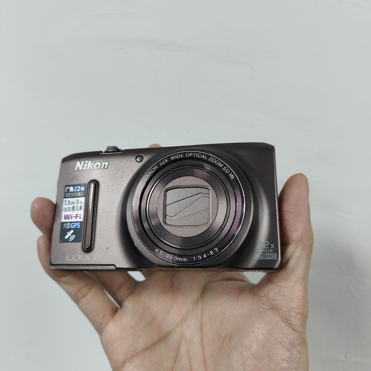 Nikon Coolpix S9500 Brown 18.1MP 22x Zoom Compact Digital Nikon Coolpix S9500 Brown 18.1MP 22x Zoom Compact Digital