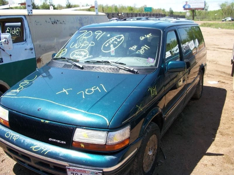 Luz trasera derecha pasajero para 91-95 TOWN & COUNTRY 1061666 Foto 2 de 4