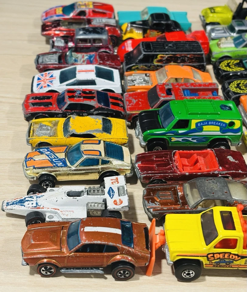 Lote de 75 depósitos de chatarra Hot Wheels/Matchbox Redlines Blackwalls 60’s 70’s 80’s Foto 2 de 4
