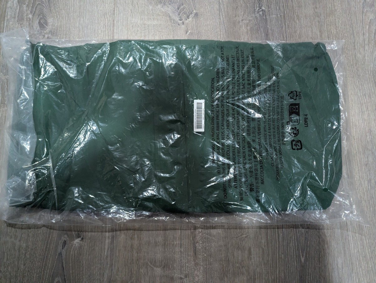 Supreme Spellout Embroidered Green Track Jacket|FW24|Medium Supreme Spellout Embroidered Green Track Jacket|FW24|Medium