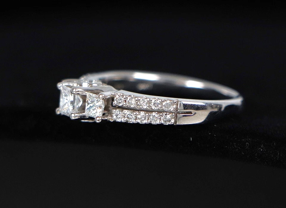 $2,799 Jared's 14K White Gold 1.00ct Princess Round Diamond Engagement Ring 8 - Image 4 of 4