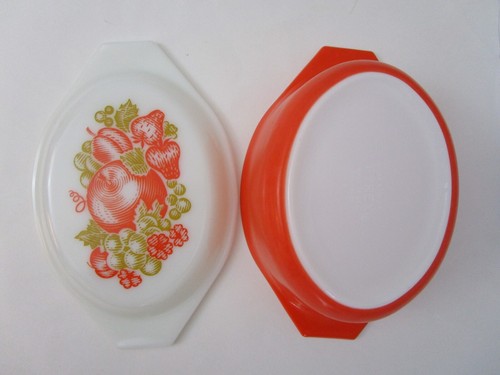 Orange Fiesta Pyrex Oval Casserole 043 w Lid 943 Fruit Peach Berry USA Vtg 1971 - Picture 6 of 10